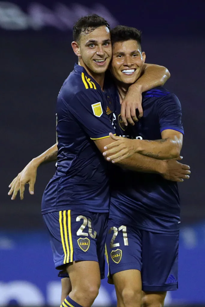 Foto: Daniel Jayo/Getty Images – Campuzano (direita) pode chegar ao Vasco