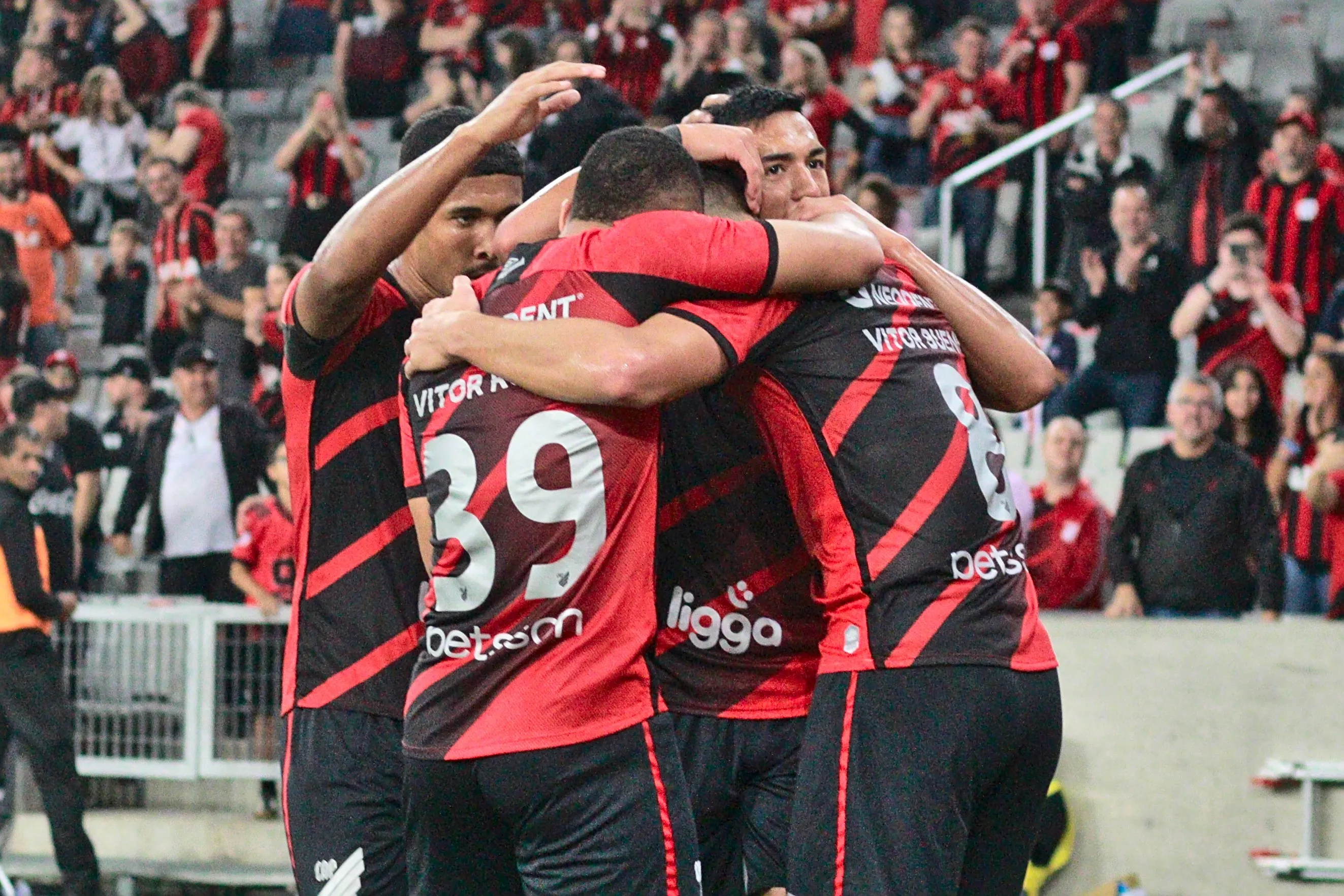 Foto: Gabriel Machado/AGIF – Athletico-PR goleou o São Joseense, pelo Campeonato Paranaense