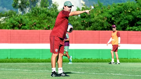 FOTO DE MAILSON SANTANA/FLUMINENSE FC - Fernando Diniz indica necessidade de contratações em função.