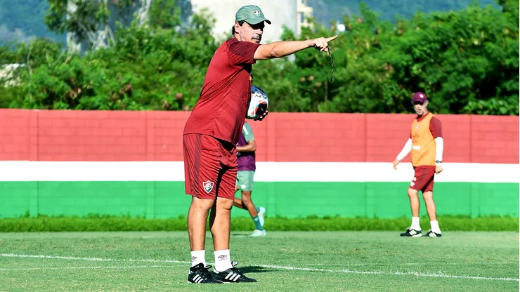 FOTO DE MAILSON SANTANA/FLUMINENSE FC - Fernando Diniz indica necessidade de contratações em função.