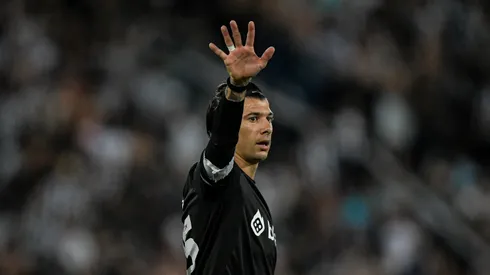 Thiago Ribeiro/AGIF- Victor Cuesta, zagueiro do Botafogo