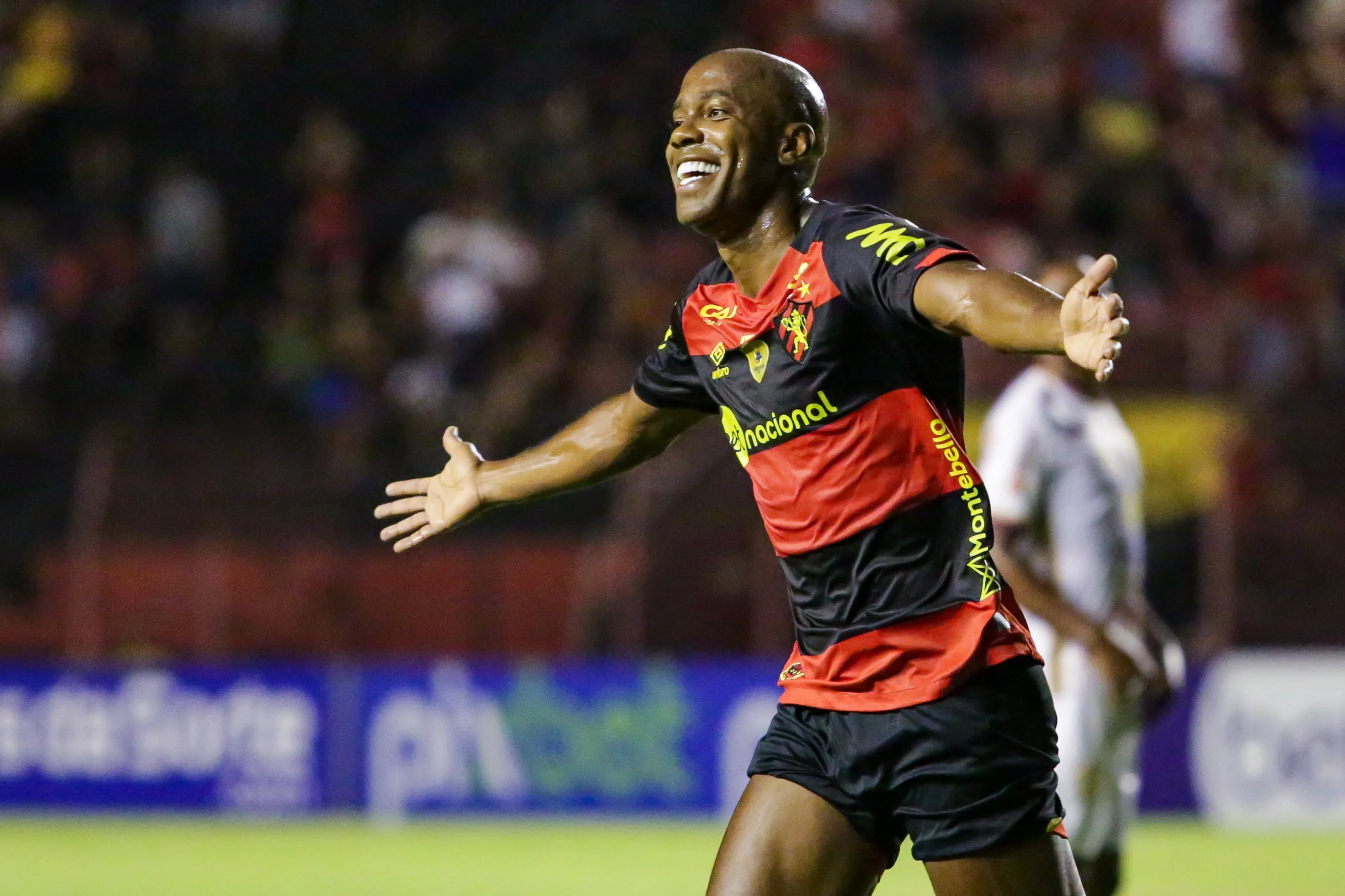 Foto: Rafael Vieira/AGIF – Fabinho, volante do Sport