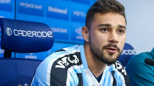 Foto: Lucas Uebel/GREMIO FBPA – João Pedro celebra momento no Grêmio