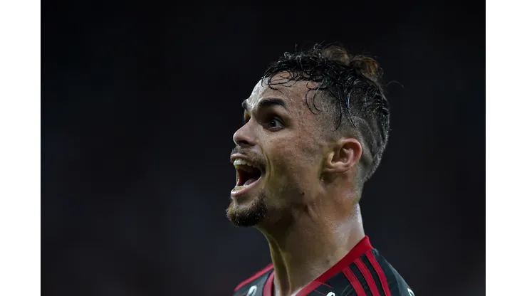 Foto: Thiago Ribeiro/AGIF - Grêmio tem interesse em Michael