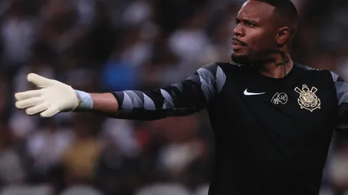 Foto: Ettore Chiereguini/AGIF - Carlos Miguel, goleiro do Corinthians durante partida contra o Athletico-PR
