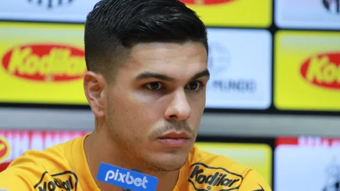 Foto: Fernanda Luz/AGIF – Rodrigo Fernández vive momento ruim no Santos