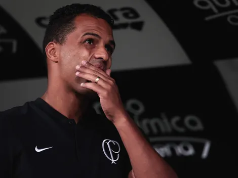 Fernando Lázaro explica falta de oportunidades para jogador no Corinthians