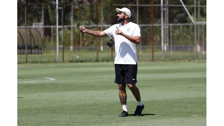Foto: Divulgação/Corinthians - Danilo comenta sobre dupla do Timão.