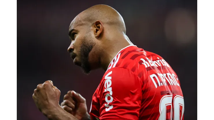 RS - Porto Alegre - 28/11/2021 - BRASILEIRO A 2021, INTERNACIONAL X SANTOS - Patrick jogador do Internacional comemora seu gol durante partida contra o Santos no estadio Beira-Rio pelo campeonato Brasileiro A 2021. Foto: Pedro H. Tesch/AGIF