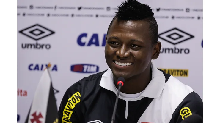 Foto: Ruano Carneiro/AGIF - Riascos 'ajuda' o Vasco por reforço