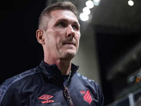 Paulo Turra fala sobre desempenho do Athletico em derrota