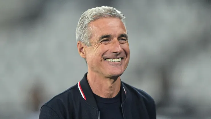 "Alegria de Luís Castro"; Botafogo pode contar com 'reforço' em duelo contra rival