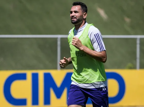 Cruzeiro busca resolver questões para contar com reserva de Gilberto em breve