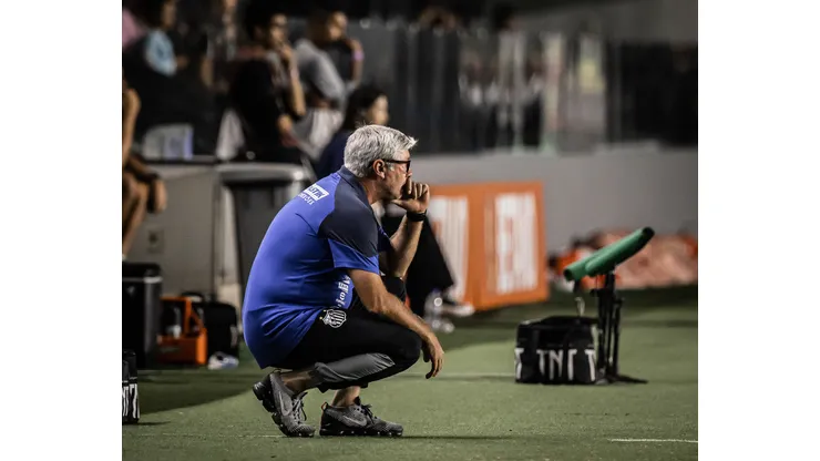 Foto: Raul Baretta / Santos FC - Odair Hellmann manda a real mesmo em vitória.
