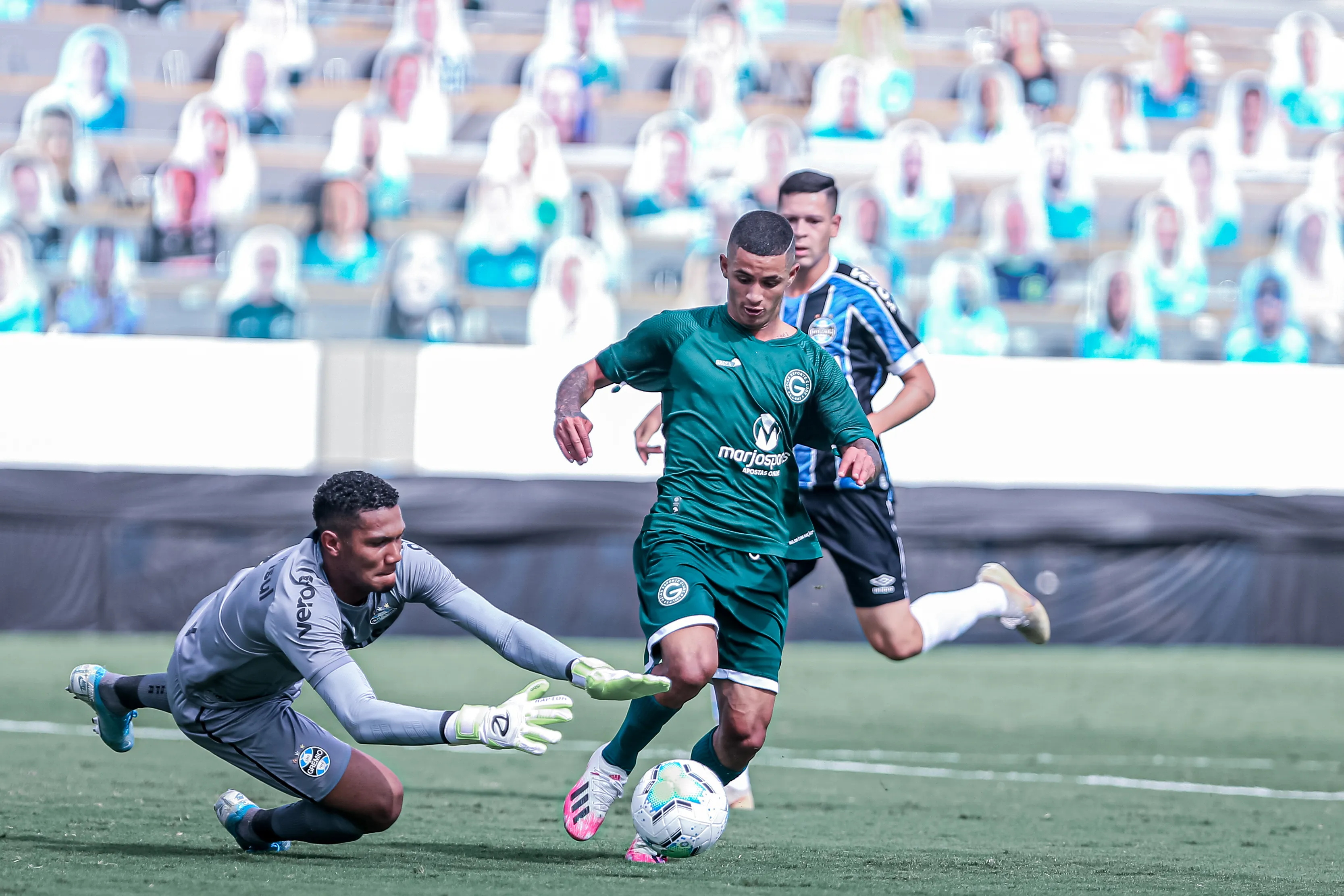 Foto: Heber Gomes/AGIF – Adriel