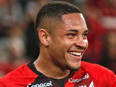 Furacão não autoriza Vitor Roque no Mundial Sub-20 e Ronaldo relembra saída do jogador