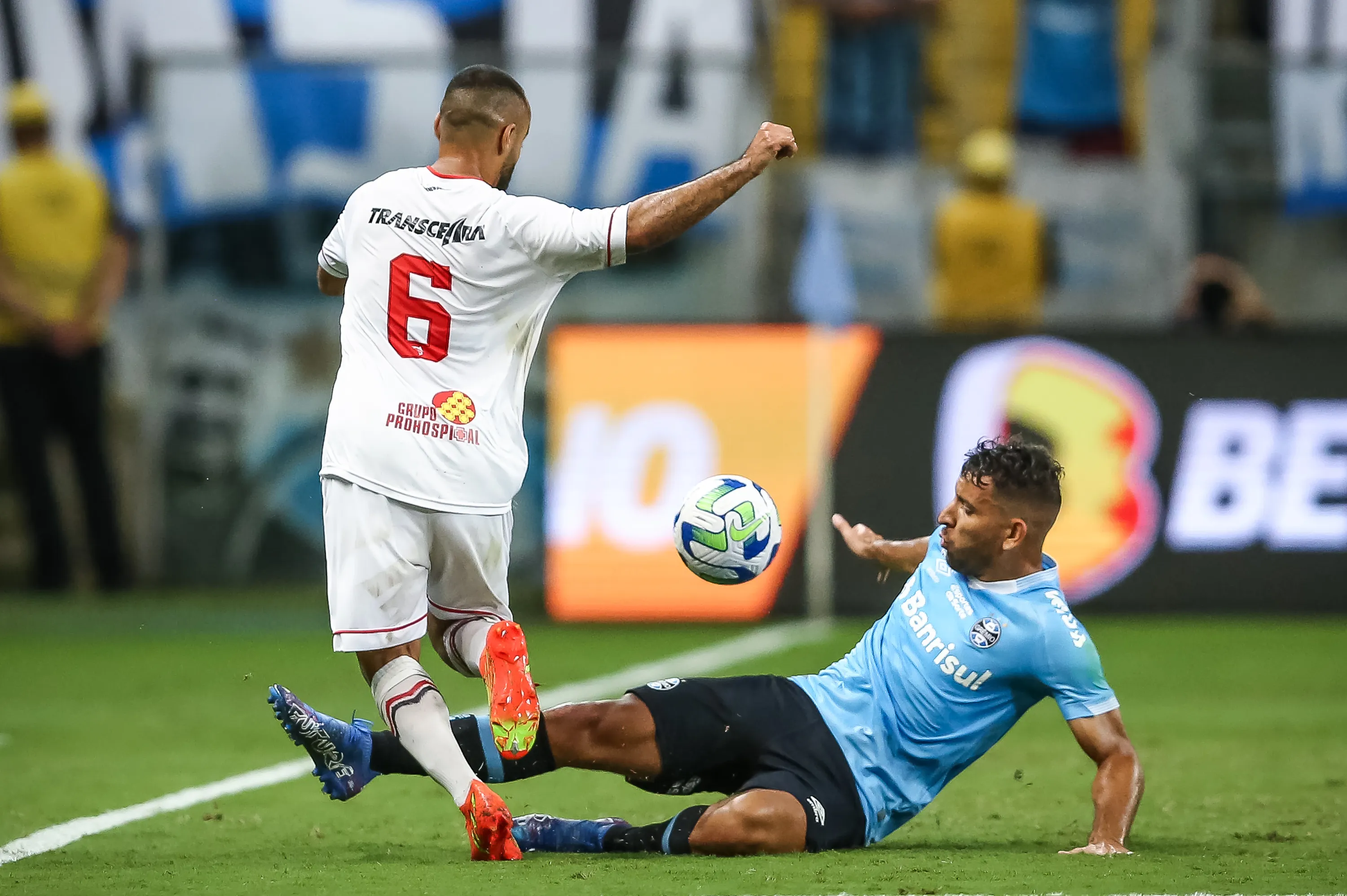 Foto: Pedro H. Tesch/AGIF – Pepê atuando pelo Grêmio