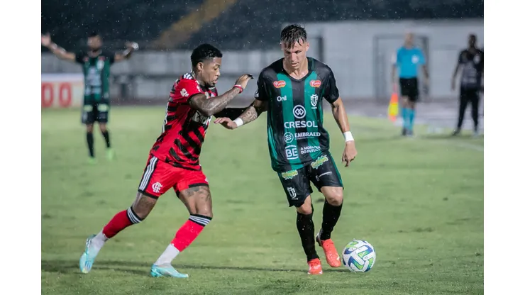 Fernando Teramatsu/AGIF- Maringá-PR x Flamengo no duelo de ida pela Copa do Brasil 2023.