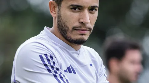 Foto: Gustavo Aleixo/Cruzeiro – William em treinamento do Cruzeiro.