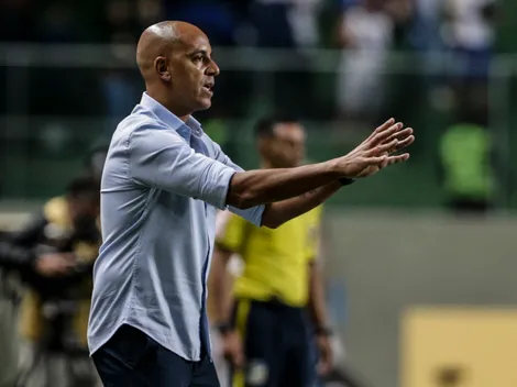 Torcida do Cruzeiro perde paciência com titular de Pepa em vitória contra o Grêmio 