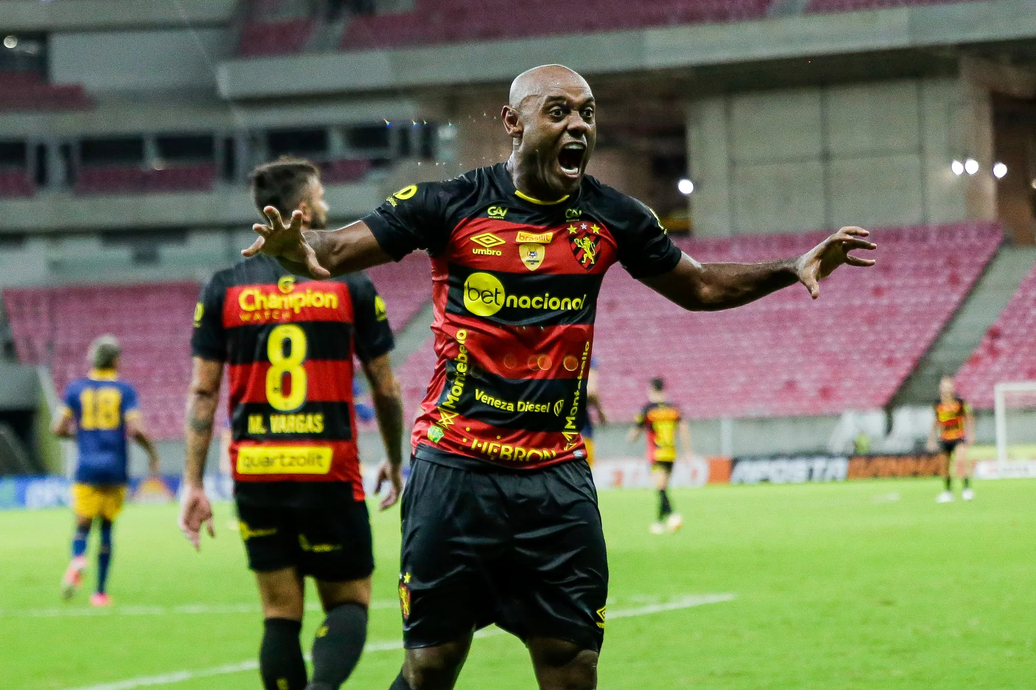 PE – SAO LOURENCO DA MATA – 15/04/2023 – PERNAMBUCANO 2023 FINAL, RETRO X SPORT – Vagner Love jogador do Sport comemora seu gol durante partida contra o Retro no estadio Arena Pernambuco pelo campeonato Pernambucano 2023. Foto: Rafael Vieira/AGIF