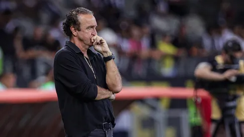 MG – Belo Horizonte – 10/11/2022 – BRASILEIRO A 2022, ATLETICO MG X CUIABA – Cuca tecnico do Atletico-MG durante partida contra o Cuiaba no estadio Mineirao pelo campeonato Brasileiro A 2022. Foto: Gilson Junio/AGIF