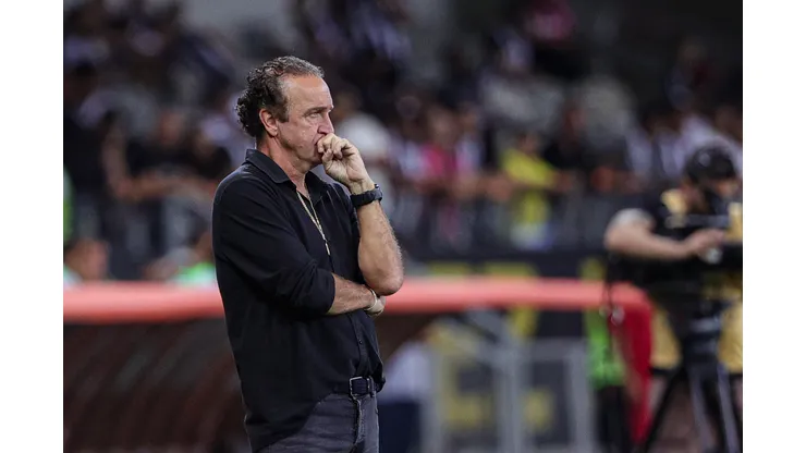 MG - Belo Horizonte - 10/11/2022 - BRASILEIRO A 2022, ATLETICO MG X CUIABA - Cuca tecnico do Atletico-MG durante partida contra o Cuiaba no estadio Mineirao pelo campeonato Brasileiro A 2022. Foto: Gilson Junio/AGIF
