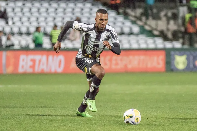 Robson Mafra/AGIF – Lucas Braga
