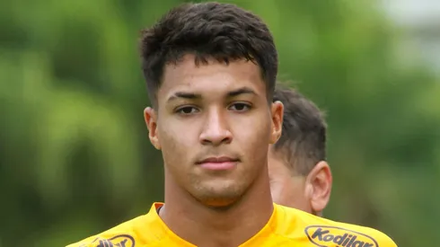 Mezenga 'manda recado' para Marcos Leonardo sobre titularidade no Santos