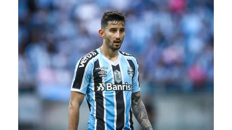 Foto: Pedro H. Tesch/AGIF - Villasanti vai passar por cirurgia no Grêmio