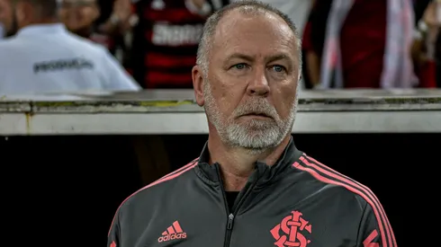 RJ – Rio de Janeiro – 05/10/2022 – BRASILEIRO A 2022, FLAMENGO X INTERNACIONAL – Mano Menezes tecnico do Internacional durante partida contra o Flamengo no estadio Maracana pelo campeonato Brasileiro A 2022. Foto: Thiago Ribeiro/AGIF