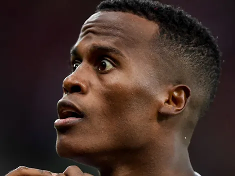 PREOCUPA? Diniz 'fala tudo' sobre ausência de Arias no Flu 