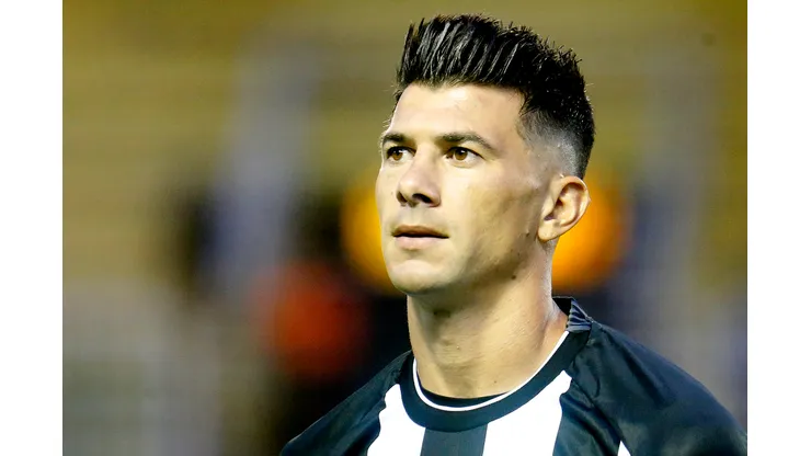 Foto: Vitor Silva/Botafogo - Cuesta tem situação atualizada.