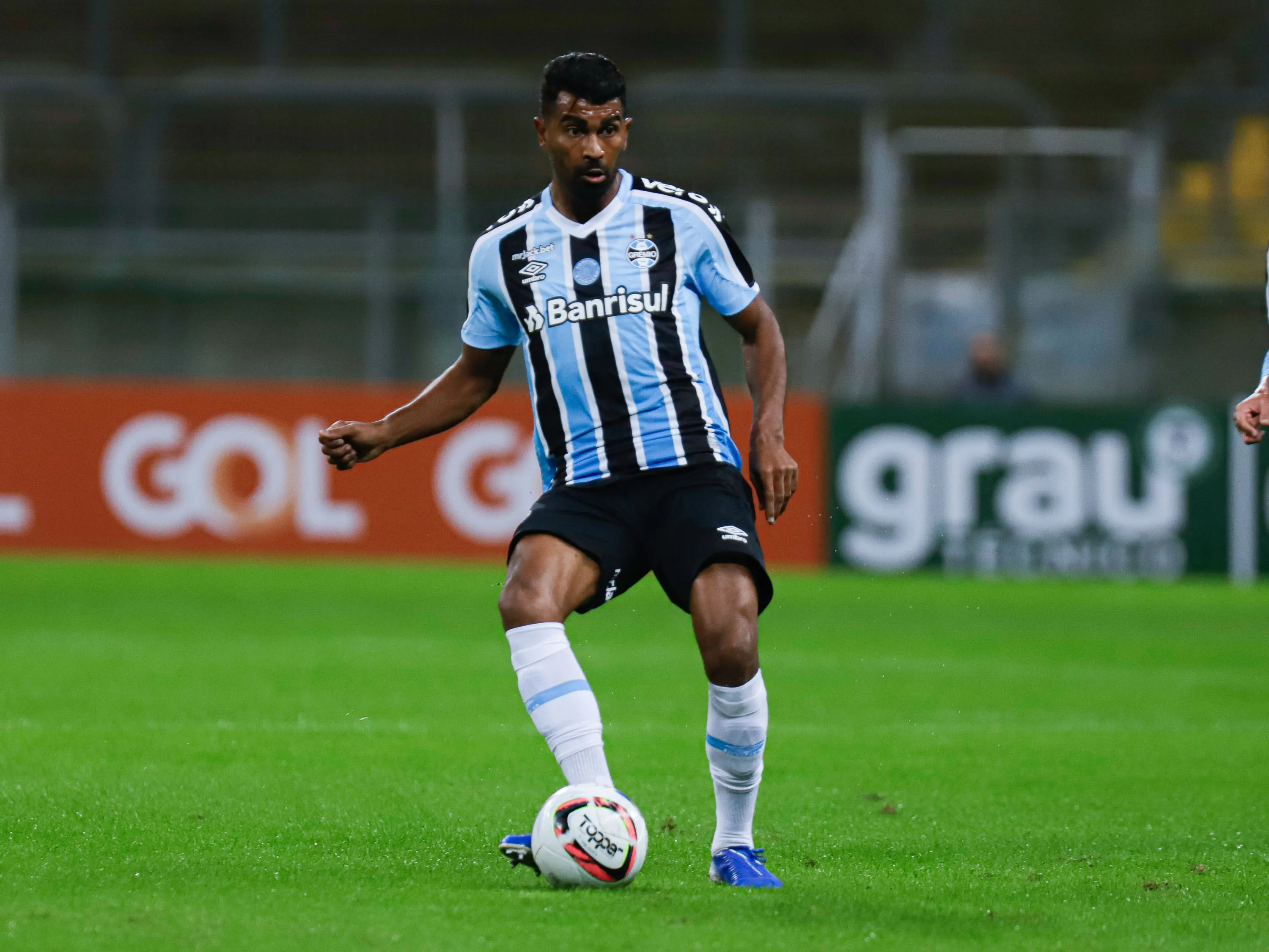 Maxi Franzoi/AGIF – Thiago Santos atuava pelo Grêmio antes de se transferir para o Flumiennse