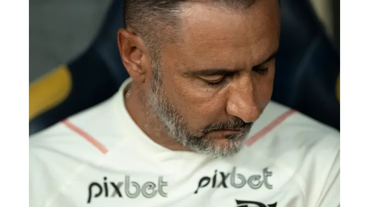 Foto: Jorge Rodrigues/AGIF - Técnico foi demitido após mais um vice do Flamengo, que pode ser superado pelo Vasco no mercado.