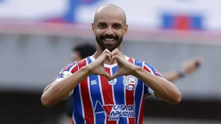 Thaciano se diz feliz com retorno ao Bahia em contrato definitivo e fala das expectativas