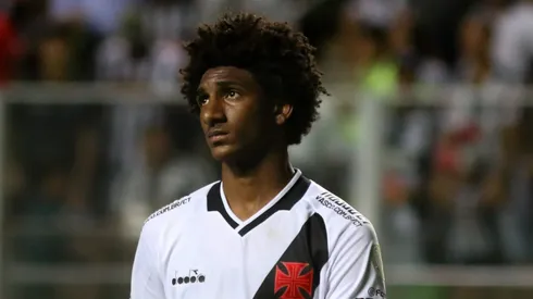 Foto: Fernando Moreno/AGIF – Talles Magno vira assunto no Vasco