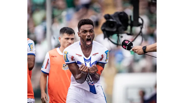 Foto: Abner Dourado/AGIF - Santos quer Bruno Mezenga