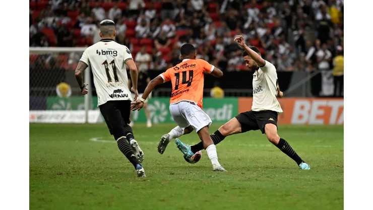 Foto: Mateus Bonomi/AGIF - Patrick de Lucca em ação pelo Vasco
