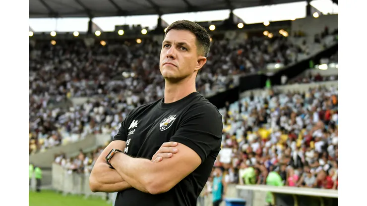 Foto: Thiago Ribeiro/AGIF - Técnico está na corda bamba no Vasco.