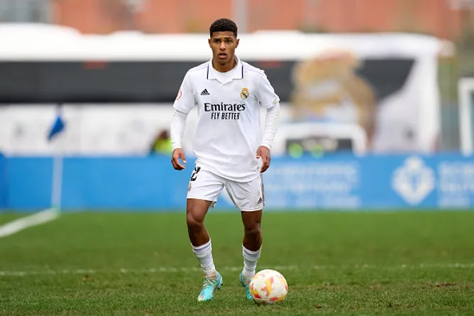 Photo by Angel Martinez/Getty Images – Vinicius Tobias atuando pelo Real Madrid Castilla