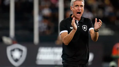 Foto: Vitor Silva/Botafogo – Luís Castro ganha opção para partida importante.