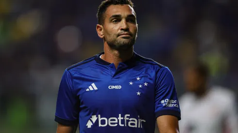 MG – BELO HORIZONTE – 25/04/2023 – COPA DO BRASIL 2023, CRUZEIRO X NAUTICO – Gilberto jogador do Cruzeiro lamenta chance perdida durante partida contra o Nautico no estadio Independencia pelo campeonato Copa do Brasil 2023. Foto: Gilson Junio/AGIF