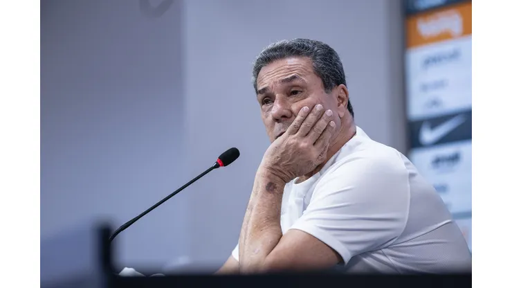 Foto: Ettore Chiereguini/AGIF - Luxemburgo vive momento complicado no Corinthians.