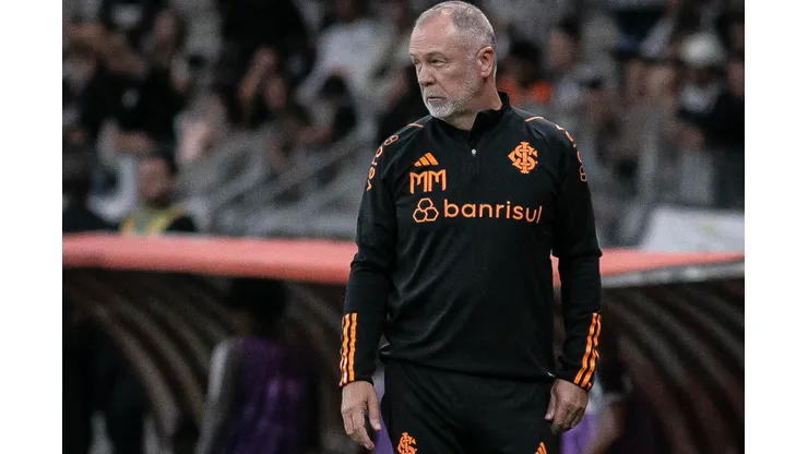 Foto: Fernando Moreno/AGIF - Mano Menezes tem jogo importante pela frente.