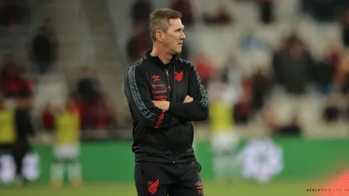 Foto: José Tramontin/athletico.com.br – Paulo Turra fala sobre vitória na Copa do Brasil.