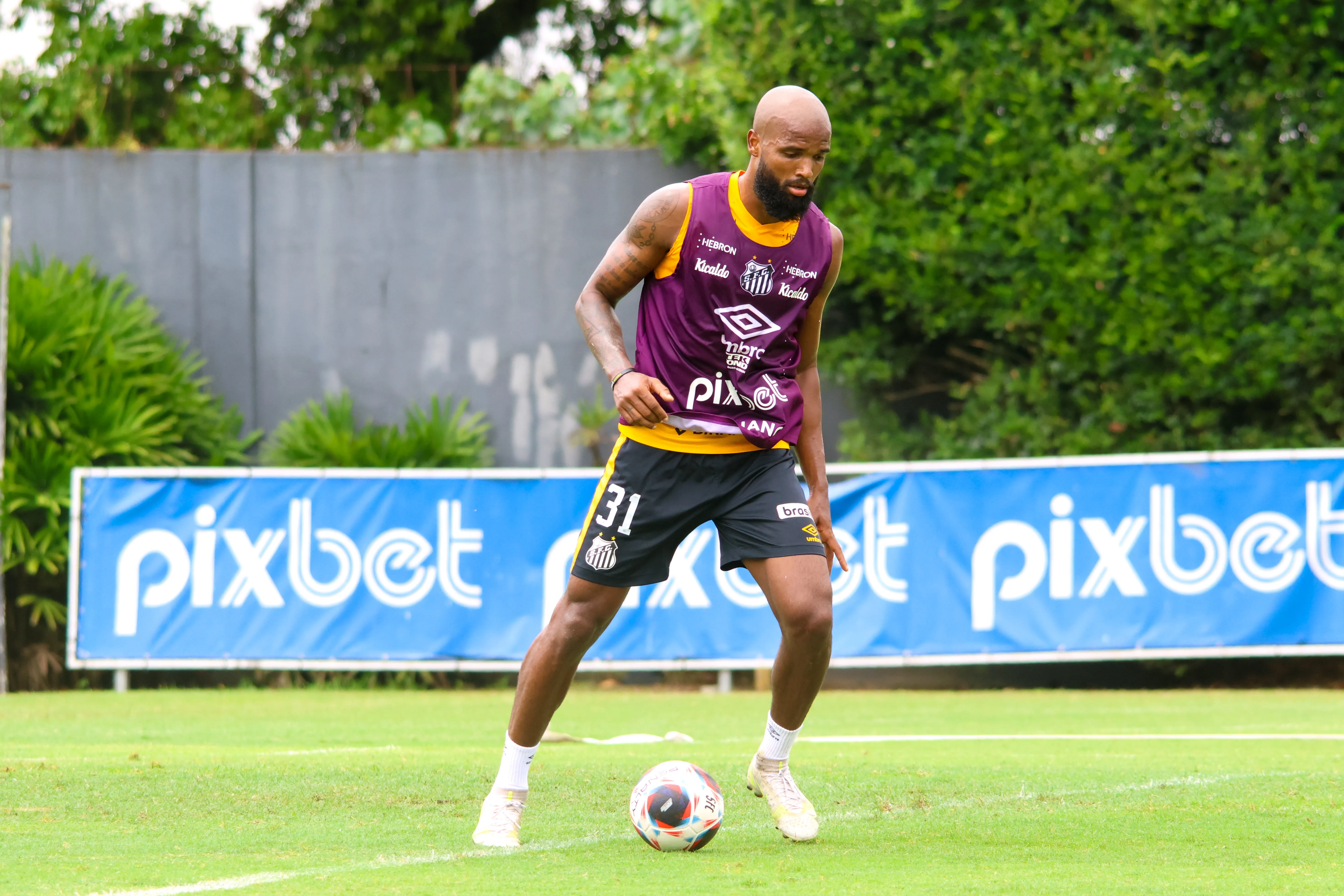 Fernanda Luz/AGIF – Messias treinando no CT Rei Pelé