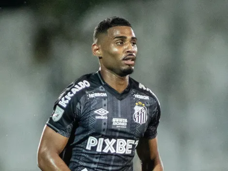 Joaquim 'manda recado' para Odair sobre novo companheiro de zaga no Santos