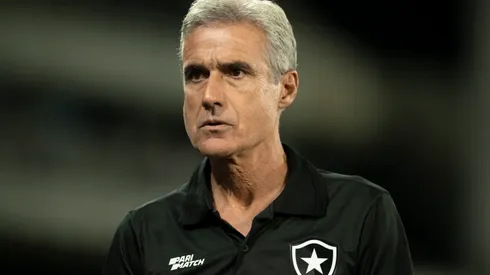 Foto: Jorge Rodrigues/AGIF – Castro analisa sequência após derrota do Botafogo