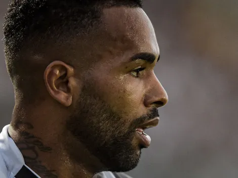 EITA! Barbieri 'peita torcida' do Vasco ao defender Teixeira e companhia 